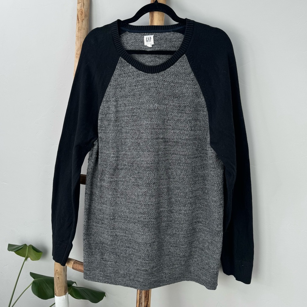 GAP Black and Gray Crewneck Sweater